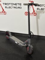 Trotinetă electrică KuKirin G2 MAX cu cheie Anvelope off-road pneumatice de 10*2.75 inch, Motor fără perii de 1000W, Viteză maximă 55 km/h, Acumulator 48V 20Ah, Autonomie 80 km