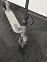 Trotinetă electrică KuKirin G2 MAX cu cheie Anvelope off-road pneumatice de 10*2.75 inch, Motor fără perii de 1000W, Viteză maximă 55 km/h, Acumulator 48V 20Ah, Autonomie 80 km