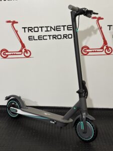 Trotinetă electrică KuKirin G2 MAX cu cheie Anvelope off-road pneumatice de 10*2.75 inch, Motor fără perii de 1000W, Viteză maximă 55 km/h, Acumulator 48V 20Ah, Autonomie 80 km - trotinete electrica