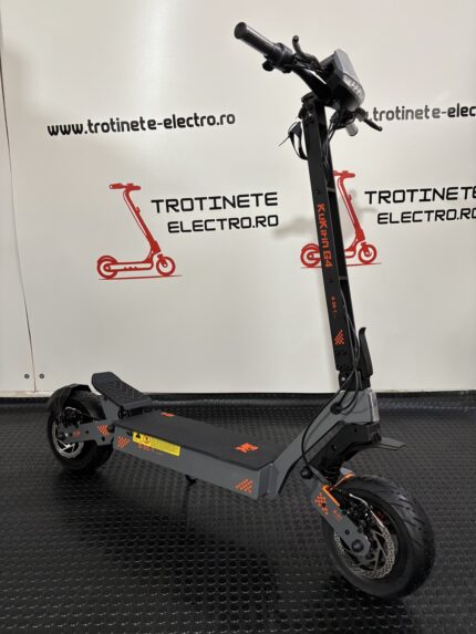 Trotinetă electrică Kukirin G4 cu cheie (2026)motor 2000 W, viteză maximă 70 km/h, baterie cu litiu 60 V 20 Ah, anvelope de 11 inchi