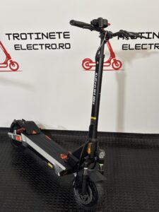 Trotineta KuKirin M4 Max (2026), 18Ah 800W, 50 Km/h, Chei 10inch Off-Road - trotinete electrica